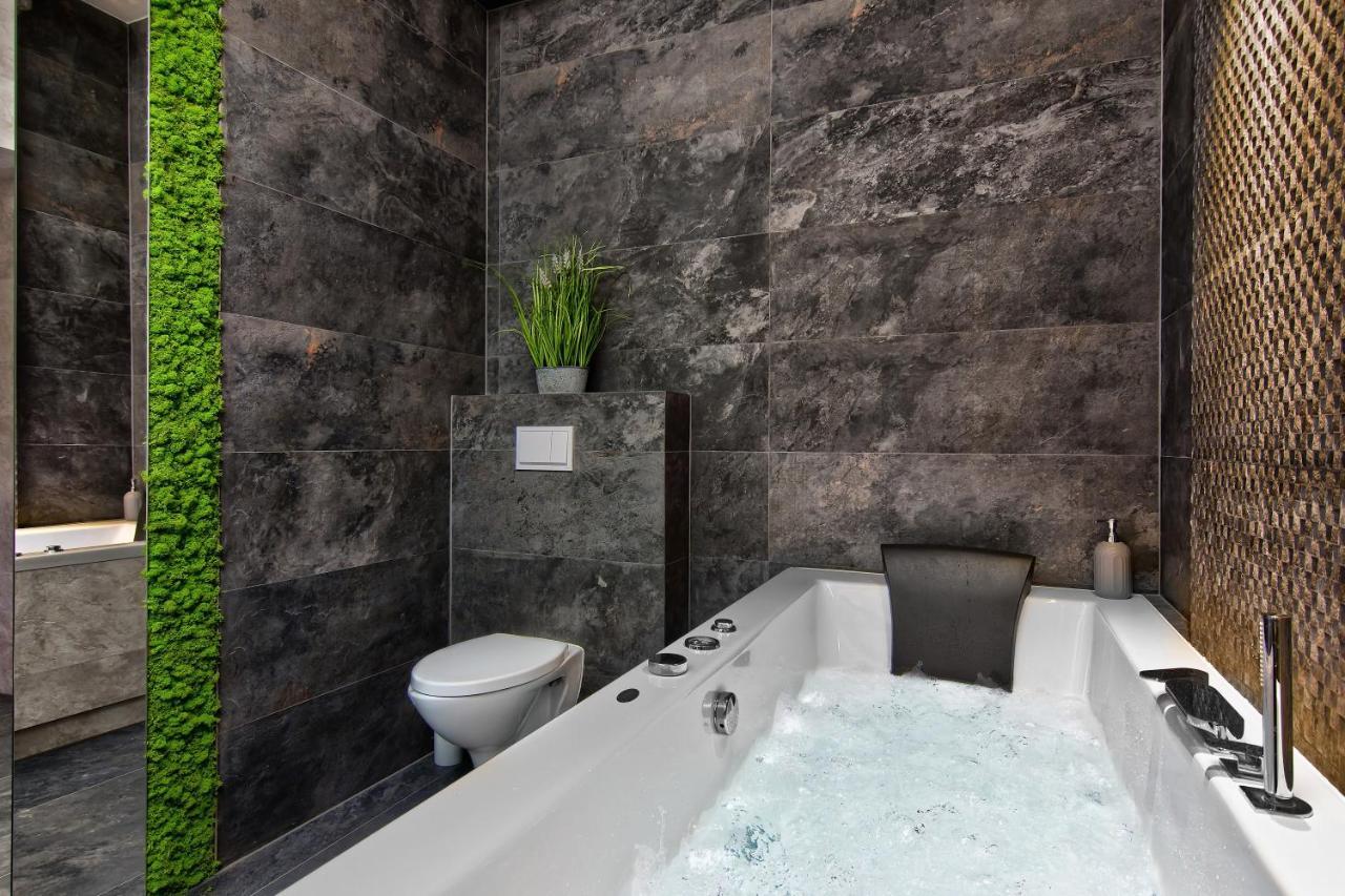 Apartament Bialy Z Jacuzzi Krakow Exterior photo